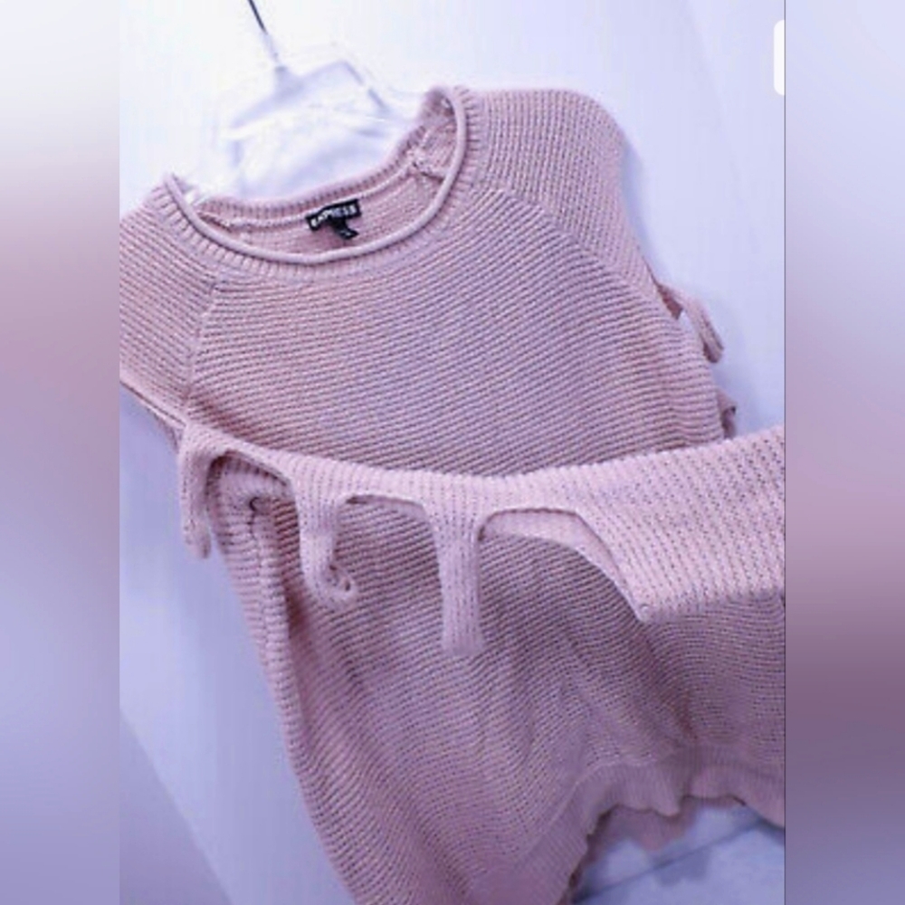 Express Women's Long Sleeve Sweater, Pink, Size Medium